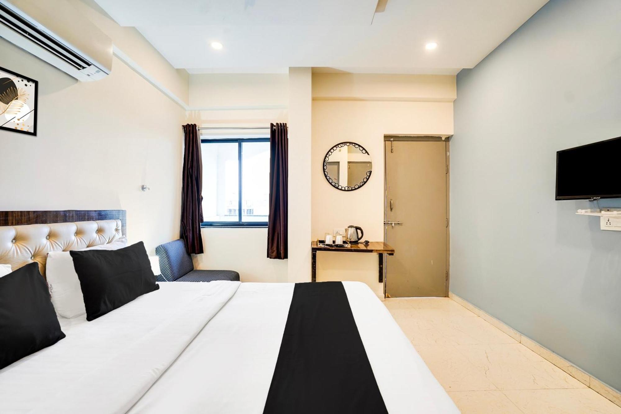 Hotel OYO Flagship 39712 Orient Royale Nagpur Rāipur Esterno foto