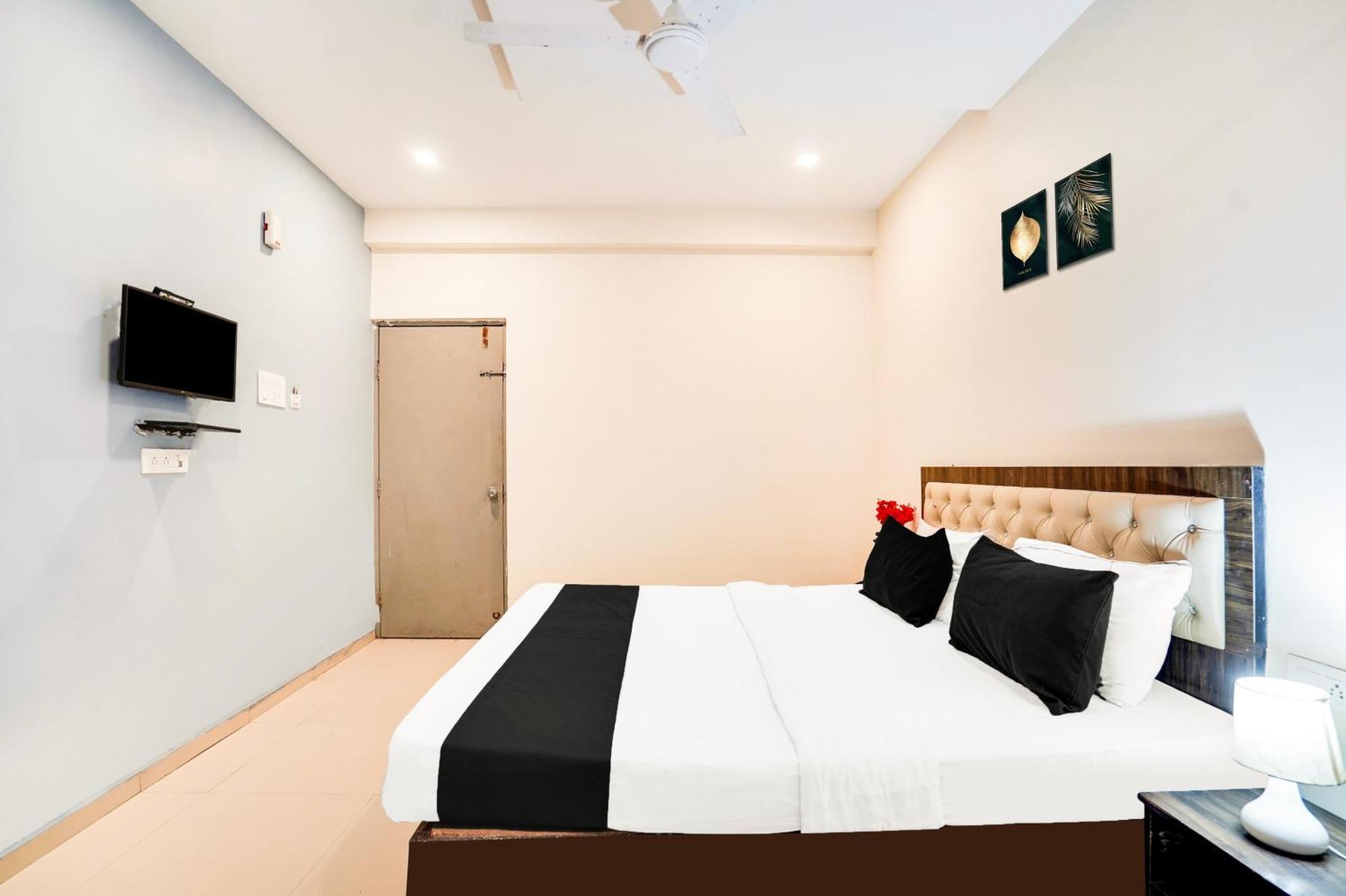 Hotel OYO Flagship 39712 Orient Royale Nagpur Rāipur Esterno foto
